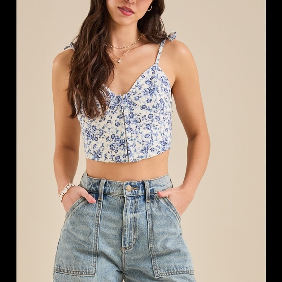 Altar'd State Blue and White Floral large Camisole nwt - Picture 1 of 10